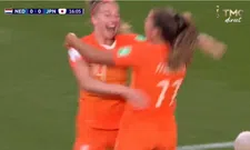 Thumbnail for article: Wat een goal: Martens zet Oranje op 1-0 met perfecte hakbal door de benen