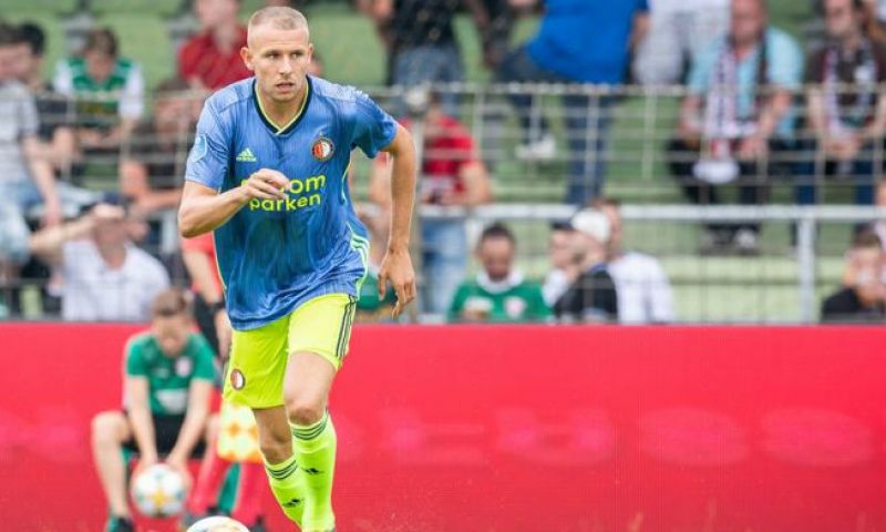 'Oud-Feyenoorder en ex-Heerenveen-middenvelder na handhaving langer in Qatar'