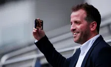 Thumbnail for article: Van der Vaart looft Ajacied: 'Het lijkt wel alsof hij een magneet bij zich heeft'