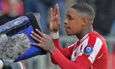 Thumbnail for article: Van Bommel lichtte PSV-groep in over rouwende Ihattaren: "Deze is voor jou, Mo"