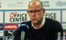 Thumbnail for article: 'Is hij er wel? Ik zie ook geen foto's van Johnston bij Feyenoord. Is hij er wel?'