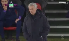 Thumbnail for article: Echt waar: Mourinho spiekt op Southampton-briefje en krijgt geel
