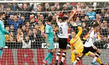 Thumbnail for article: Valencia laat tanden zien in Estadio Mestalla en wint verdiend van Barcelona