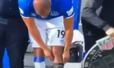 Thumbnail for article: Wat is dit: Everton-speler vergeet sok aan te trekken en moet wachten op wissel