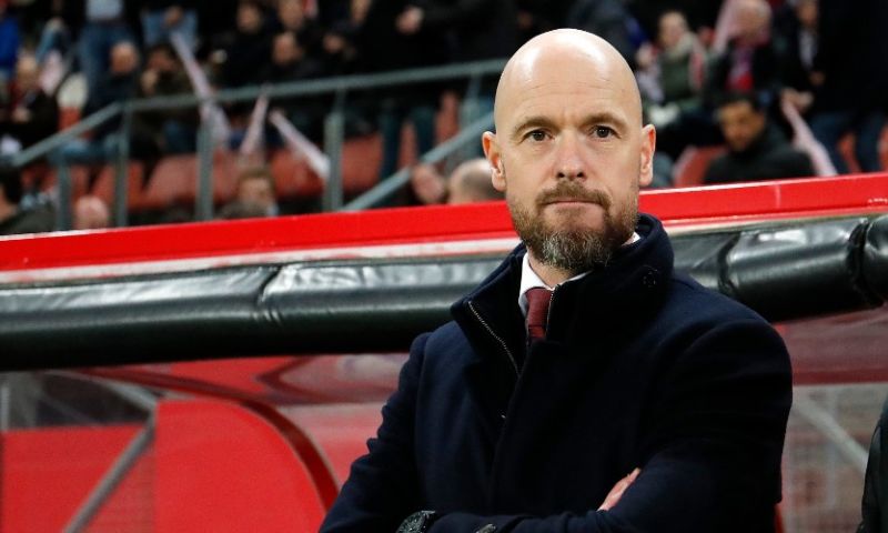 'Overmars en Van der Sar geen knip voor neus waard bij ontslag Ten Hag'