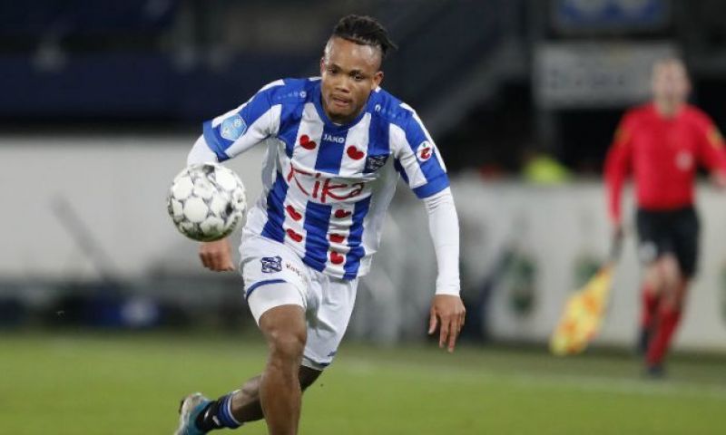 'Heerenveen raakt uitblinker Ejuke mogelijk na één seizoen al kwijt'
