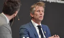 Thumbnail for article: Van der Sar nuanceert rol van Ajax: 'Overmars heeft een iets groter profiel'