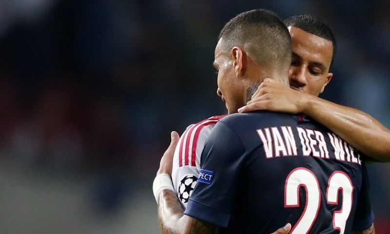 Van der Wiel praat met Paris Saint-Germain: 'Ik denk dat ik het goed heb  gedaan