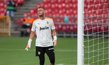 Thumbnail for article: 'Tien spelers moeten weg bij Valencia: ook Cillessen krijgt berichtje'