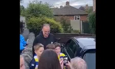 Thumbnail for article: Bielsa wordt bedankt door Leeds-fans en gaat viral: 'Thank you, thank you!'