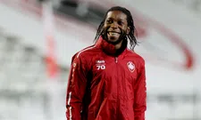 Thumbnail for article: Mbokani (35) zit in een dip, D'Onofrio wil nieuwe spits naar Antwerp halen