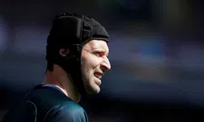 Thumbnail for article: Opvallend: Cech trekt zijn handschoenen weer aan en gaat keepen bij Chelsea O23