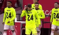 Thumbnail for article: Ajax-spelers steunen Onana en komen in keepersshirt het veld op: Onana kijkt toe