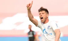 Thumbnail for article: 'Schalke wil Huntelaar vragen om pensioen nog een seizoen uit te stellen'