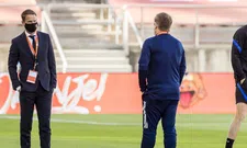 Thumbnail for article: De Boer moet keepersknoop doorhakken en wisselt duo al na een half uur