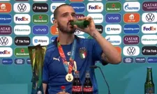 Thumbnail for article: Bonucci knipoogt naar Ronaldo: verdediger drinkt cola en bier op persconferentie