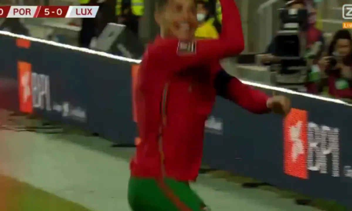 Wat een gigant: Ronaldo na tiende hattrick voor Portugal op 115