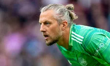 Thumbnail for article: 'Elke keeper bij Ajax wordt in eerste instantie niet goed genoeg bevonden'