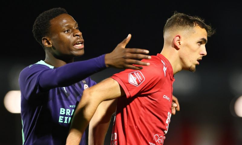 PSV-talent (16) maakt indruk: 'Op het moment dat PSV kwam, heb ik niet getwijfeld'