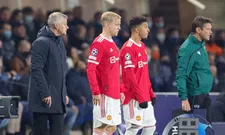 Thumbnail for article: Van de Beek krijgt steun van Man United-ploeggenoot: 'We houden van hem'