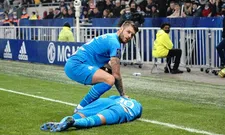 Thumbnail for article: Lyon - Marseille definitief gestaakt nadat Payet waterfles op zijn hoofd kreeg