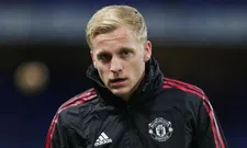 Thumbnail for article: 'Van de Beek bewijst gelijk Solskjaer: flop van 40 miljoen pakt zijn kans niet'