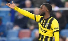 Thumbnail for article: Update: Opmerkelijke reactie Bazoer na bevestiging Vitesse: 'Fake news'