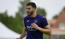 Thumbnail for article: Boze fans wachten bus van Anderlecht op, Hoedt neemt het woord                    