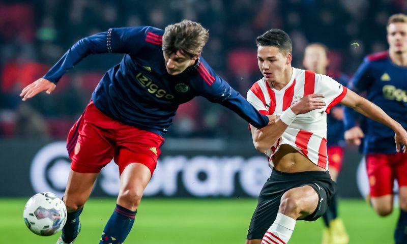 Jong PSV en Jong Ajax delen punten tijdens enerverend duel in Philips Stadion 