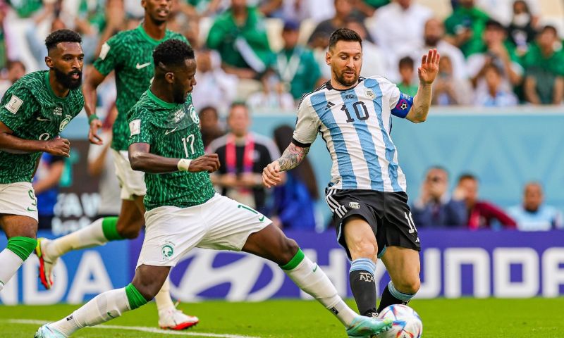 Van der Vaart baalt van transformatie Messi