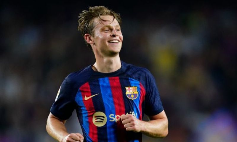 Frenkie de Jong meldt zich een dag eerder bij FC Barcelona
