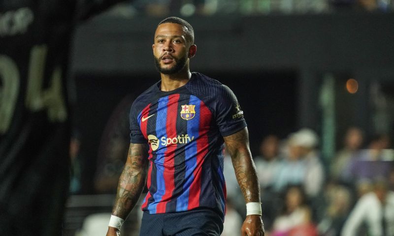 Memphis lijkt weer voor Barça-vertrek te staan: 'Mooi salaris bij Newcastle'