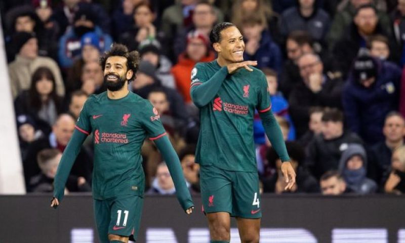 Van Dijk houdt vertrouwen in de titel: 'Dit seizoen kan een hele rare worden'