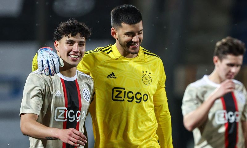 Kritiek op Wijndal, maar lof voor Ajax: 'Tweede helft was grote trainingspartij'
