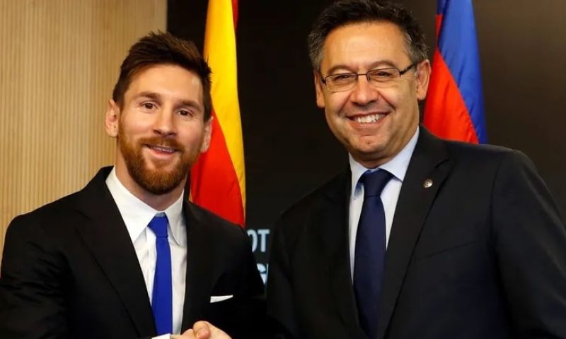 App-verkeer voormalige Barça-top op straat: Messi 'hormonale dwerg'