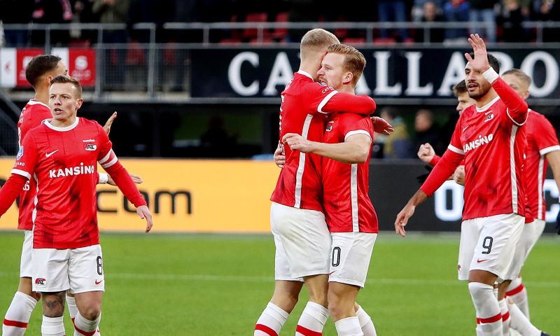 Ongemeen spannend in Eredivisie-top: AZ wint en stijgt naar tweede plek