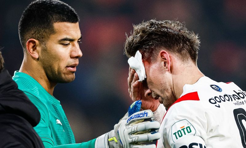 Van Nistelrooij bevestigt: PSV houdt De Jong aan de kant door hoofdblessure