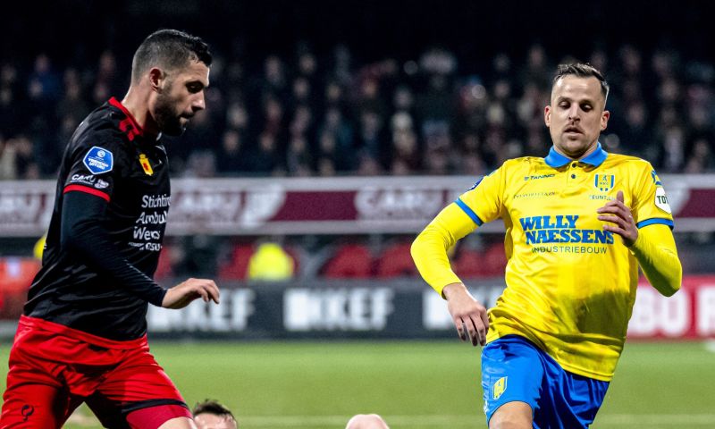 Broederstrijd in Eredivisie: 'Tijdens de wedstrijd zei die: ben bang voor penalty'