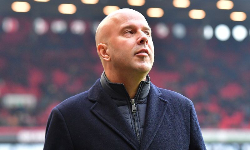 Slot onthult inhoud van gesprek met Makkelie voor herstart Feyenoord - PSV