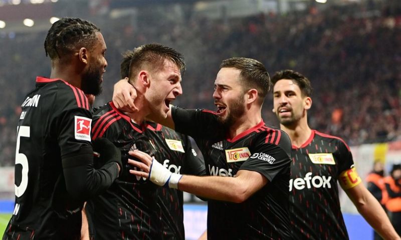 Ajax en PSV zien Union Berlin en Sevilla knappe zeges boeken