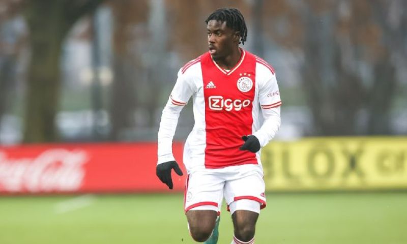 Fraaie affiches talenten van AZ en Ajax in Youth League