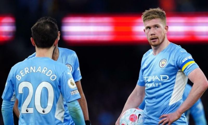 Live-discussie: De Bruyne mag starten, Trossard begint op de bank