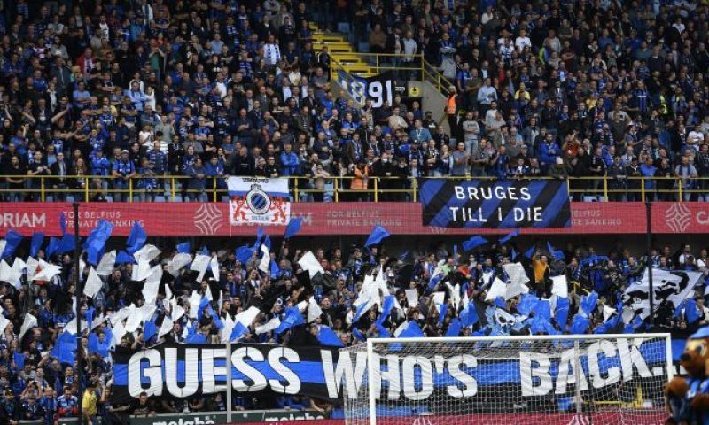 Fanatieke Club Brugge supporters marcheren voor de derby, ‘zonder toestemming’ 