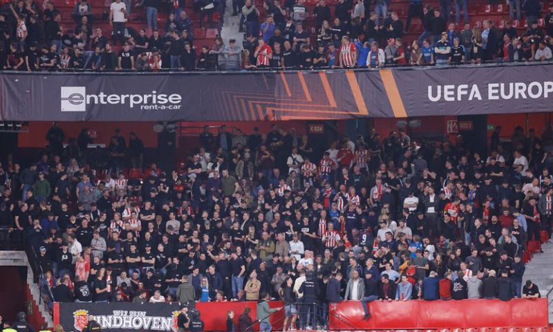 PSV-fans verbolgen door 'absurd agressieve' Spaanse politie