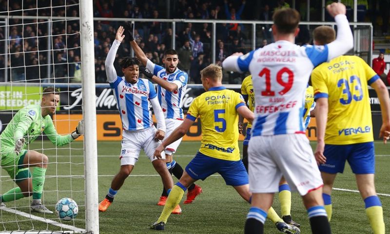 Heerenveen wint de Friese derby: degradatiestress Cambuur neemt toe