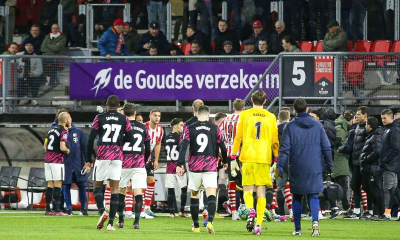 FC Utrecht in slotfase alsnog langs Sparta in tijdelijk gestaakt duel op Kasteel 