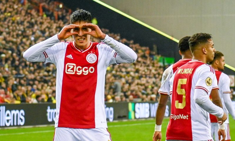 Pover Ajax Spoelt Europese Kater Weg Tegen Vitesse En Houdt Zicht Op ...