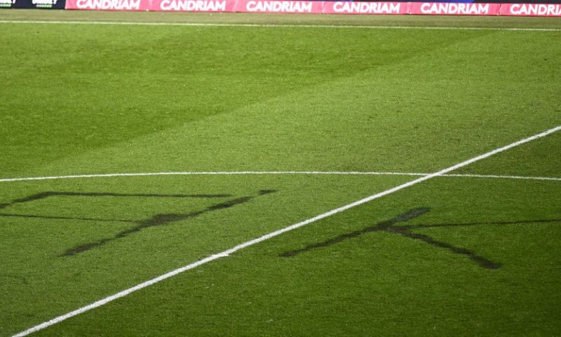 Club Brugge reageert knap na vandalisme op eigen veld: '8K!'