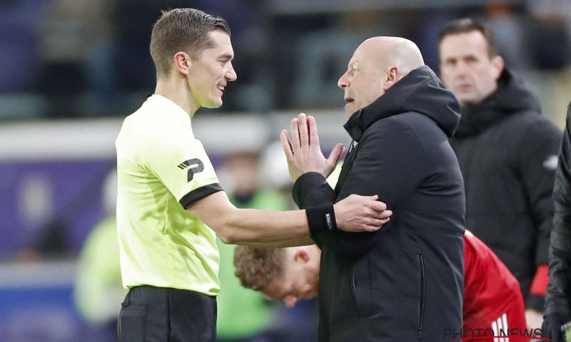 Anderlecht-trainer Riemer: ''Overduidelijk buitenspel, ik kan het niet begrijpen''