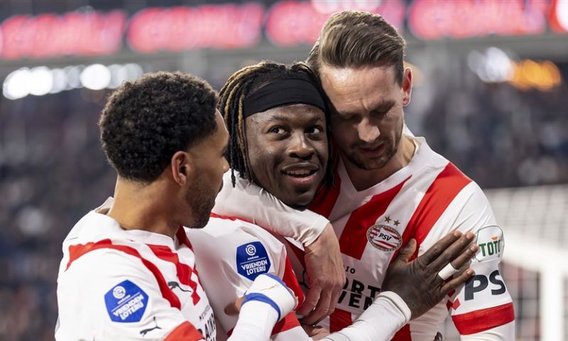 PSV bereikt kinderlijk eenvoudig de halve finale